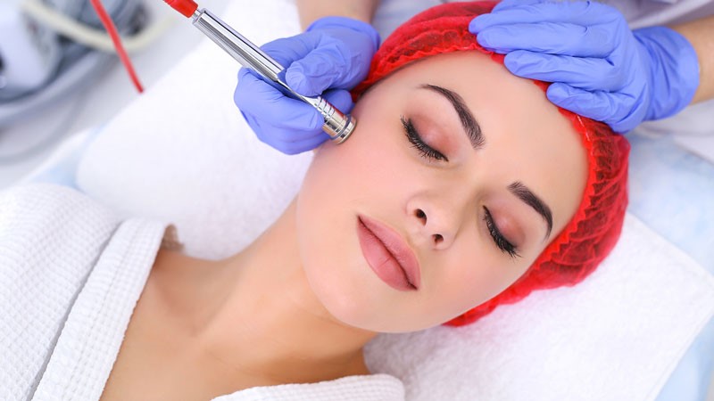 میکرودرم چه تاثیری برروی پوست دارد؟ میکرودرم چه تاثیری برروی پوست دارد؟