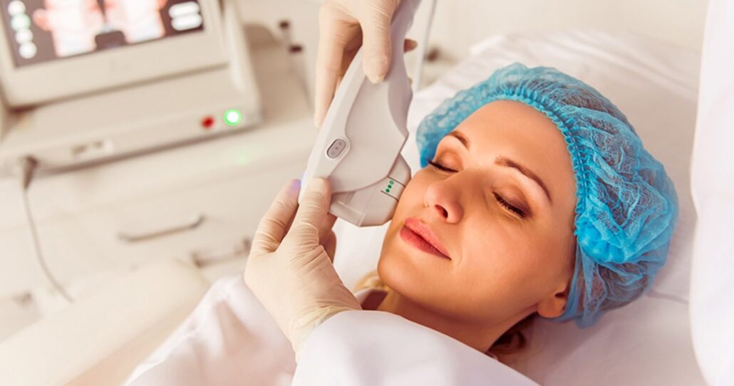 رعایت فواصل بین هایفوتراپی و بوتاکس-وب سایت درساکلینیک