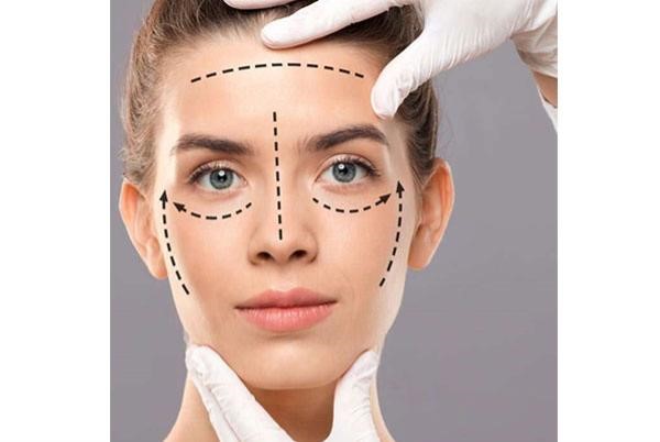 خوابیدن پس از لیفت صورت