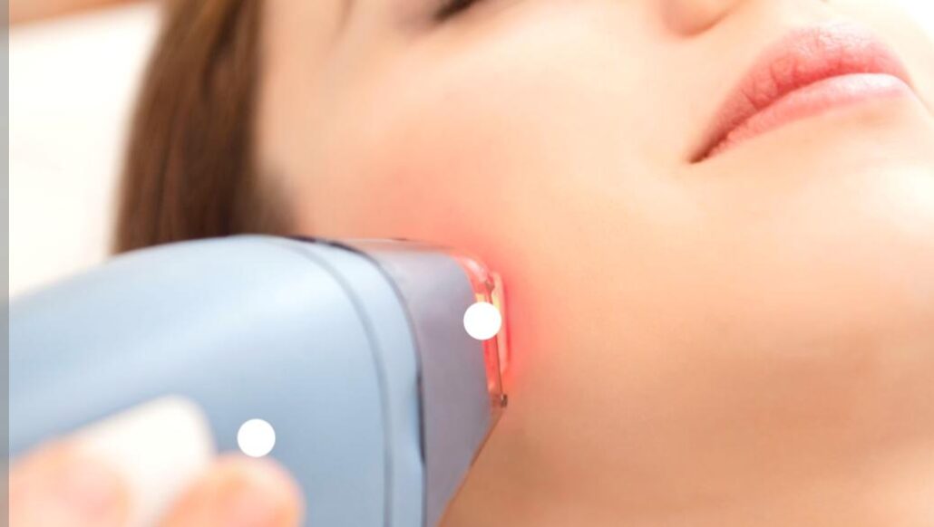 لیزر مو های زائد در چه سنی مناسب است؟