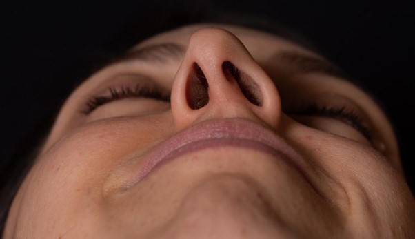 علائم انحراف بینی و راه های درمان آن علائم انحراف بینی و راه های درمان آن