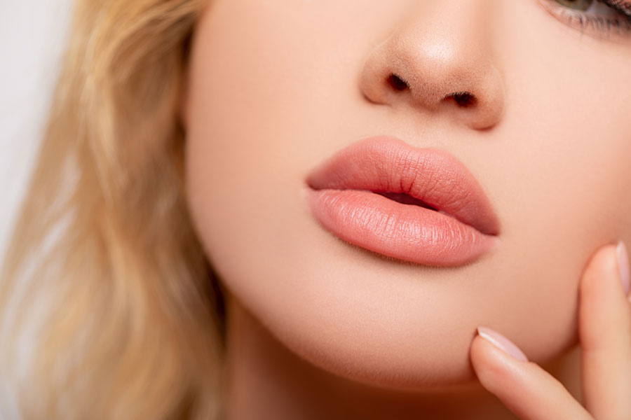فیلر لب چیست؟