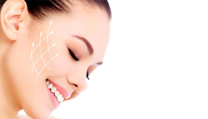 مزایا و نتایج لیفت صورت با نخ یا تزریق چربی