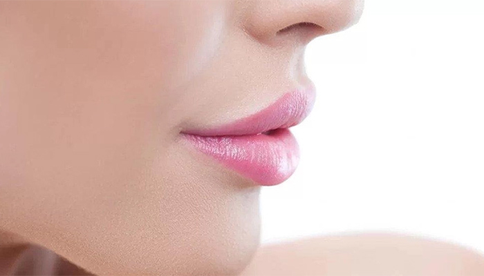 از بین بردن ژل لب در خانه