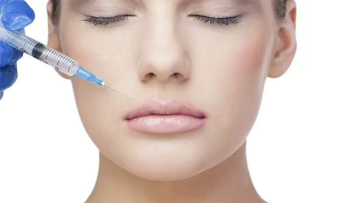 علائم و درمان عفونت لب بعد از تزریق ژل