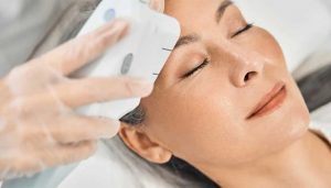 لیفت و جوانسازی صورت با هایفو