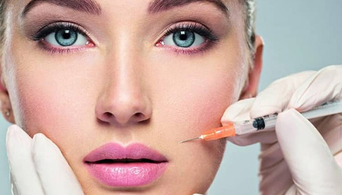 10 راه برای ماندگاری بیشتر ژل لب