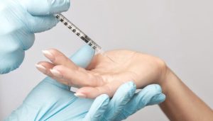 عوارض بوتاکس کف دست و پا