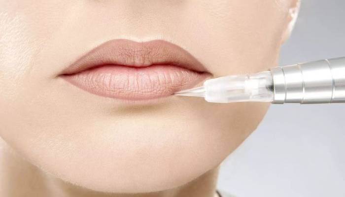 پاک کردن تاتو خط لب با لیزر