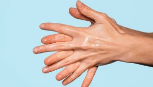 بهترین روش برای درمان تعریق کف دست
