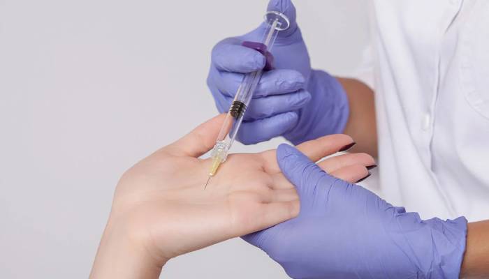 بهترین مرکز بوتاکس کف دست و پا