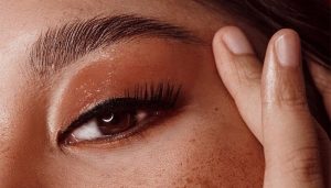 مزایا و عوارض لیفت ابرو با نخ