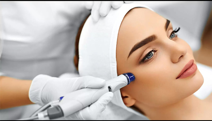 بهترین کلینیک فیشال پوست در تهران