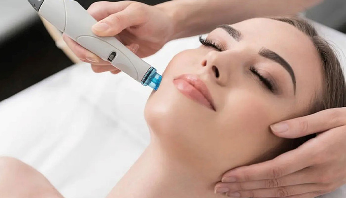 بهترین کلینیک فیشال پوست در تهران