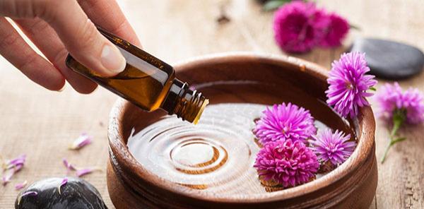 چه کسانی نباید از ماساژ آروماتراپی استفاده کنند؟